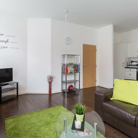 J Quarter - Sleeps 5 Long Term & Families Comfortably, 4 Beds, 2 Bathrooms Birmingham Luaran gambar