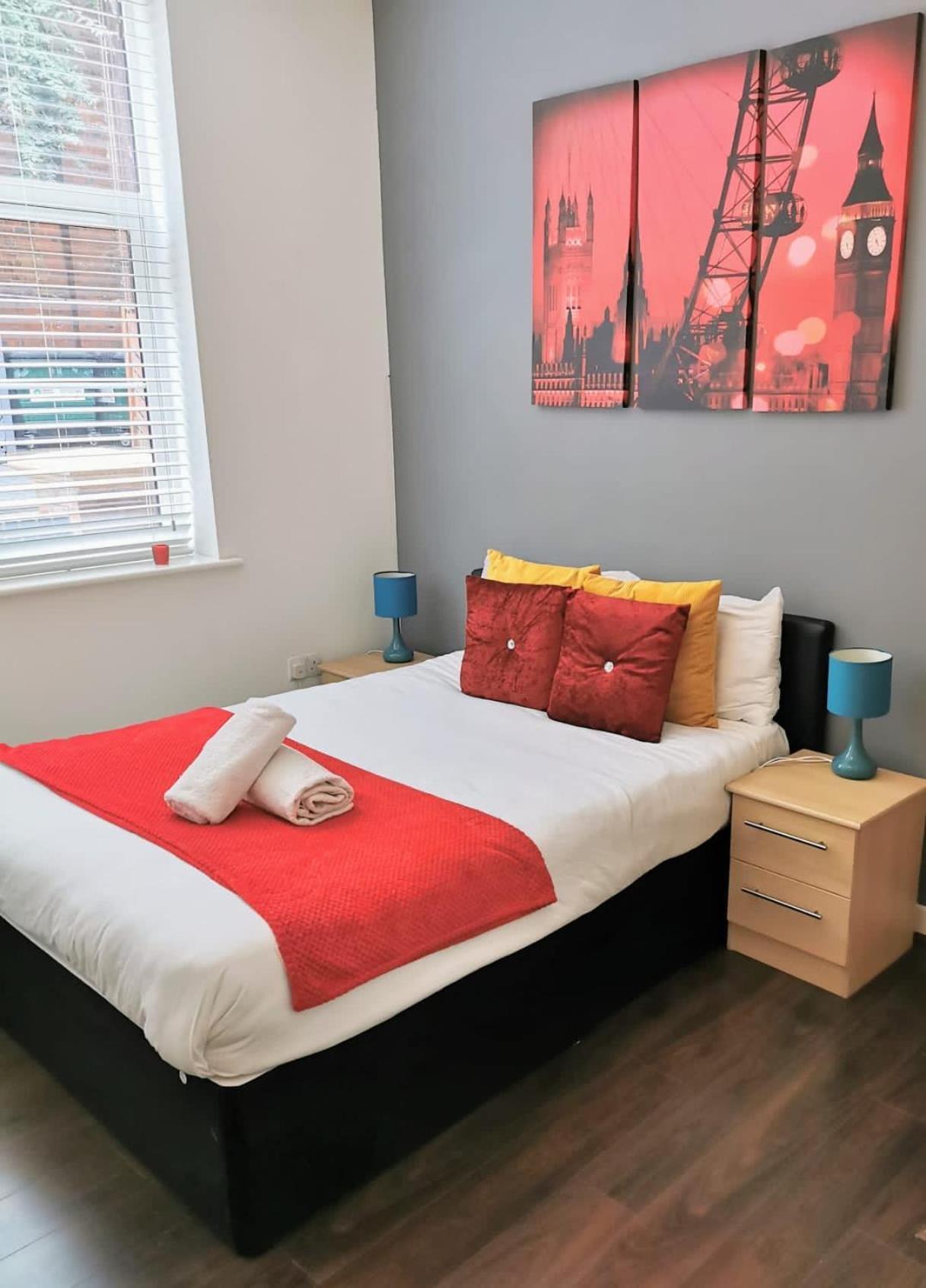 J Quarter - Sleeps 5 Long Term & Families Comfortably, 4 Beds, 2 Bathrooms Birmingham Luaran gambar