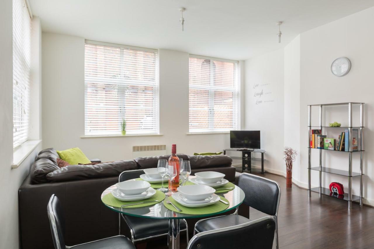J Quarter - Sleeps 5 Long Term & Families Comfortably, 4 Beds, 2 Bathrooms Birmingham Luaran gambar