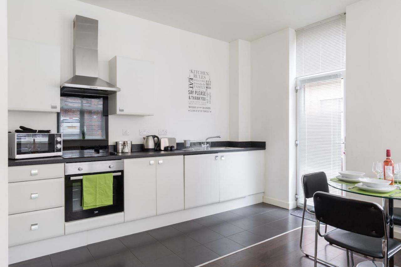 J Quarter - Sleeps 5 Long Term & Families Comfortably, 4 Beds, 2 Bathrooms Birmingham Luaran gambar