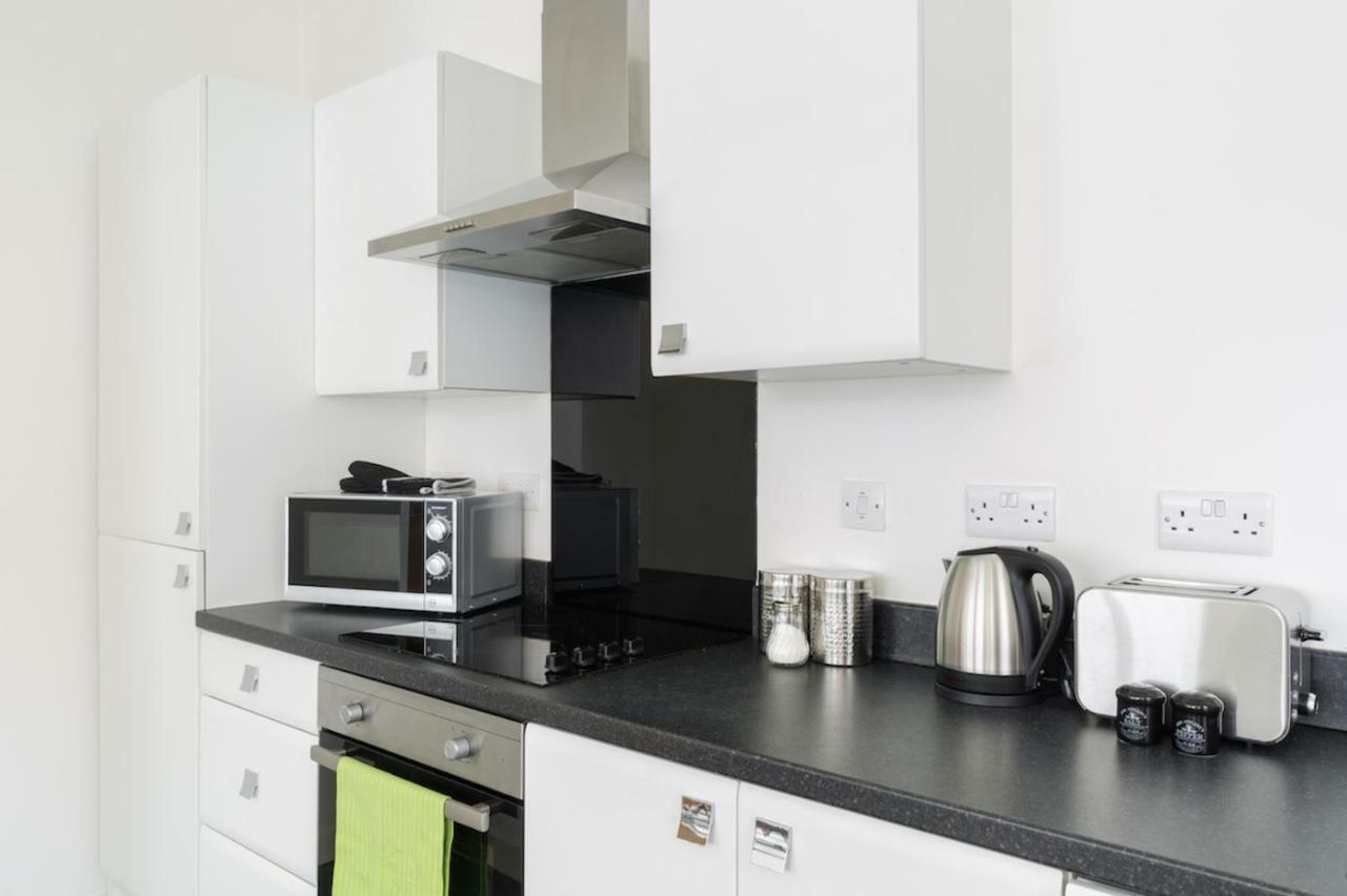 J Quarter - Sleeps 5 Long Term & Families Comfortably, 4 Beds, 2 Bathrooms Birmingham Luaran gambar