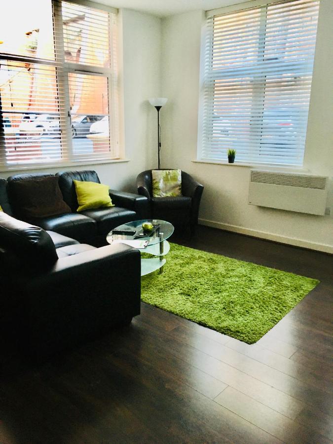 J Quarter - Sleeps 5 Long Term & Families Comfortably, 4 Beds, 2 Bathrooms Birmingham Luaran gambar